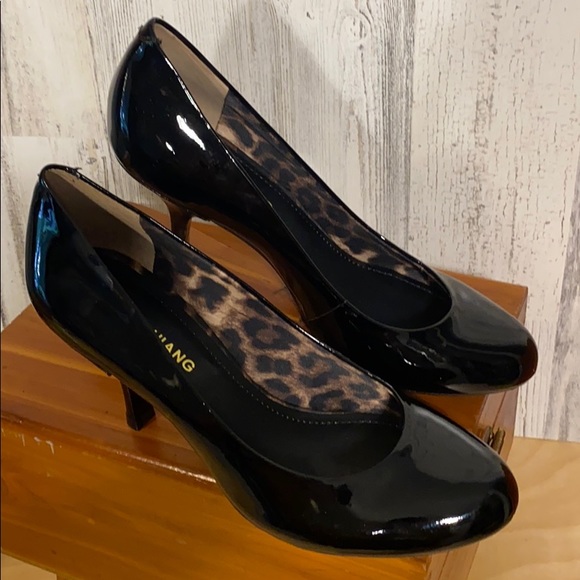 Artuoro Chiang Shoes - Arturo Chiang 3” black Smooth Patent Leather